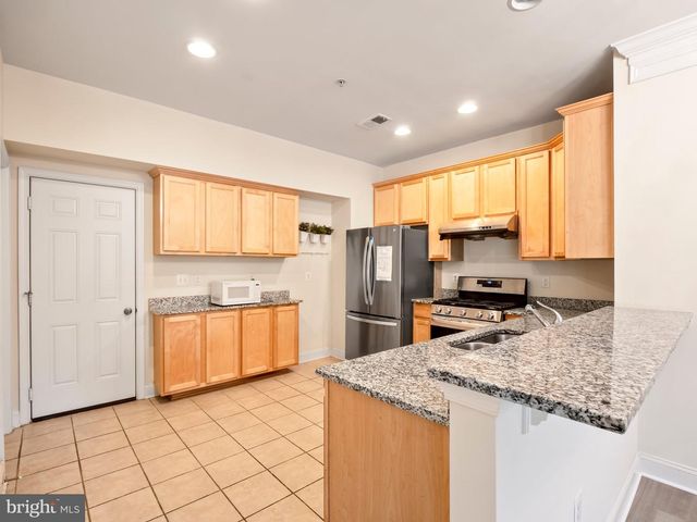 304 ORCHARD RIDGE DR, Gaithersburg, MD 20878