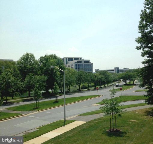 304 ORCHARD RIDGE DR, Gaithersburg, MD 20878