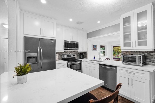 6266 SW 42nd St, South Miami, FL 33155