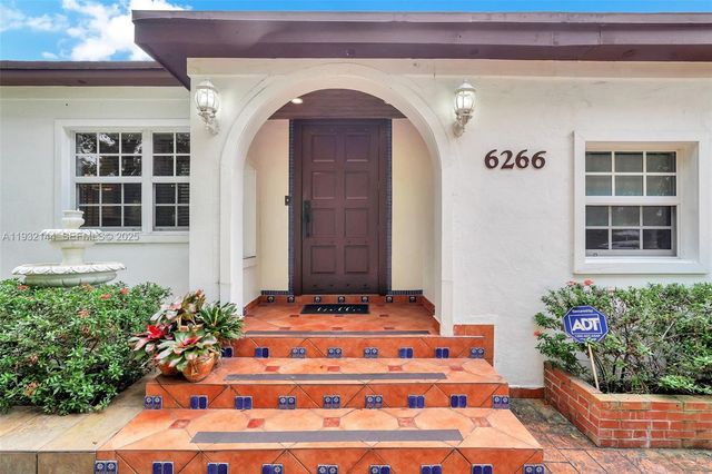 6266 SW 42nd St, South Miami, FL 33155