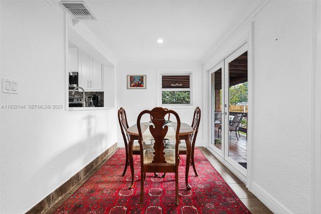 6266 SW 42nd St, South Miami, FL 33155