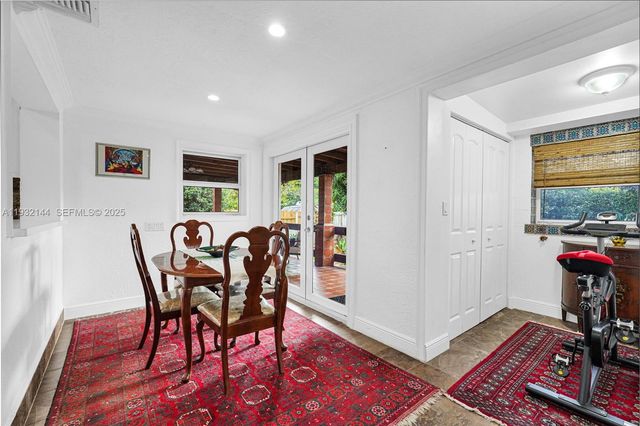 6266 SW 42nd St, South Miami, FL 33155