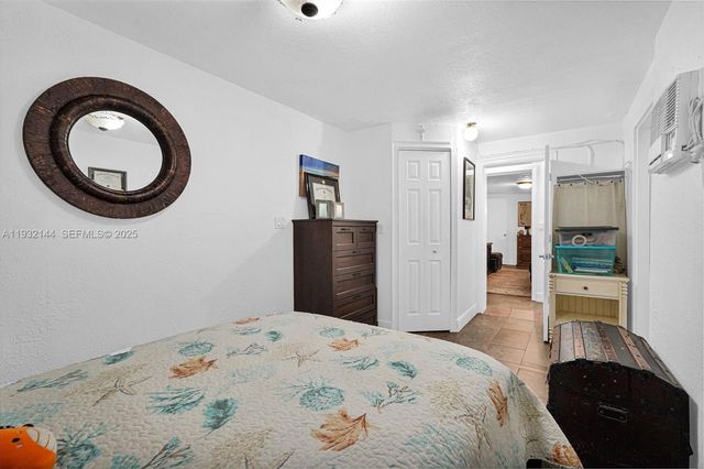 6266 SW 42nd St, South Miami, FL 33155