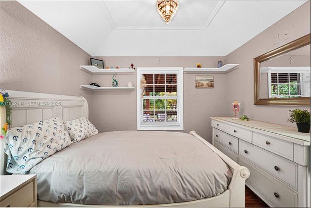 6266 SW 42nd St, South Miami, FL 33155