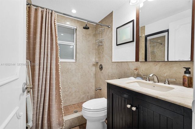 6266 SW 42nd St, South Miami, FL 33155