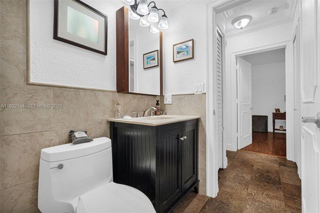 6266 SW 42nd St, South Miami, FL 33155