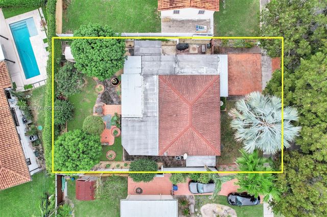 6266 SW 42nd St, South Miami, FL 33155