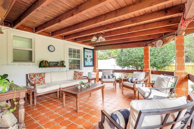 6266 SW 42nd St, South Miami, FL 33155