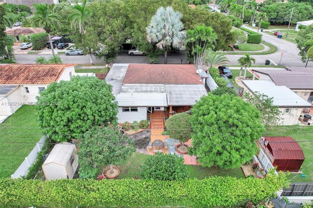 6266 SW 42nd St, South Miami, FL 33155