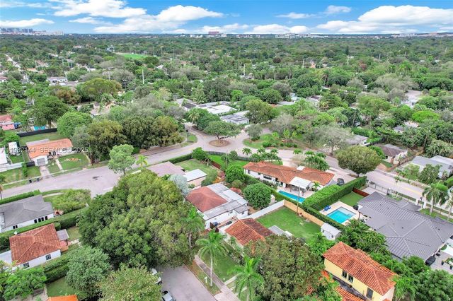 6266 SW 42nd St, South Miami, FL 33155