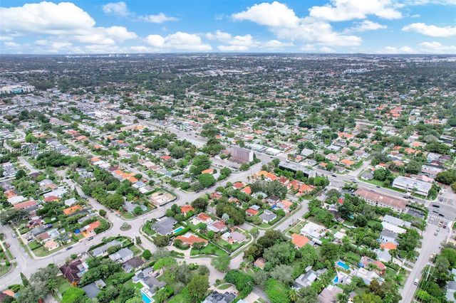 6266 SW 42nd St, South Miami, FL 33155