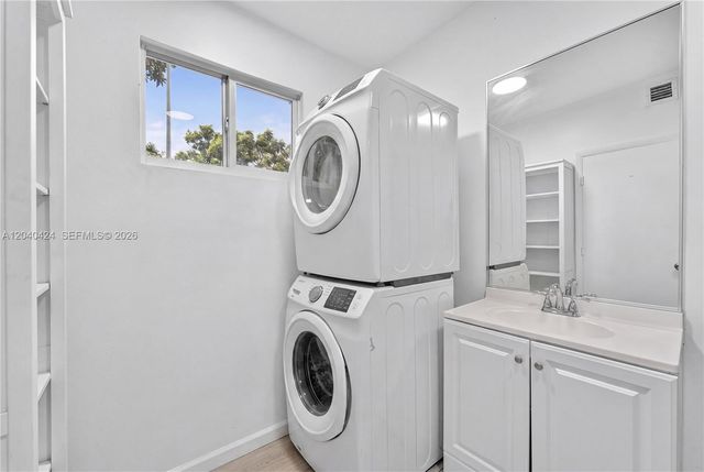 1168 NW 30th Street 1168, Miami, FL 33127