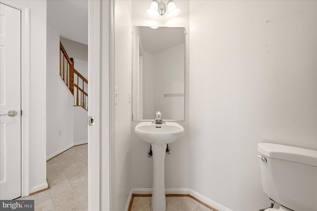 5710 RHODE ISLAND DR, Woodbridge, VA 22193