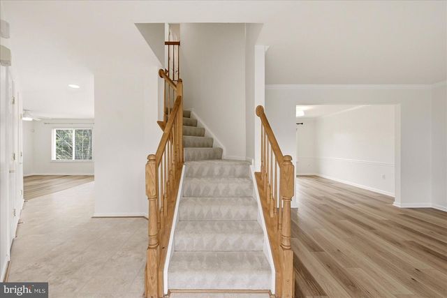 5710 RHODE ISLAND DR, Woodbridge, VA 22193