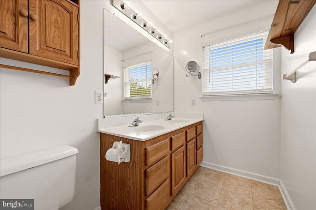 5710 RHODE ISLAND DR, Woodbridge, VA 22193