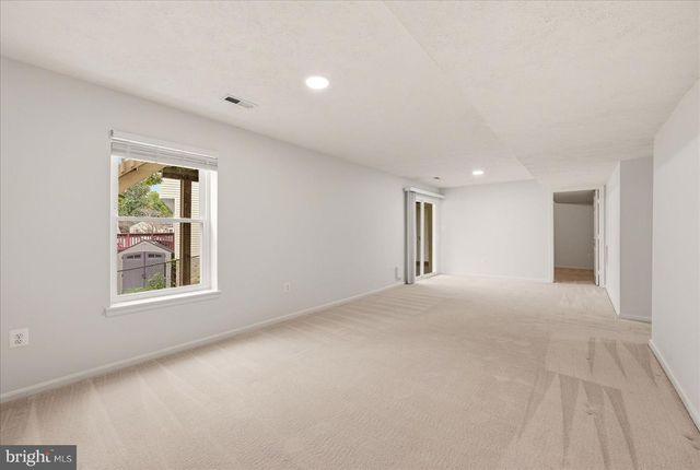 5710 RHODE ISLAND DR, Woodbridge, VA 22193