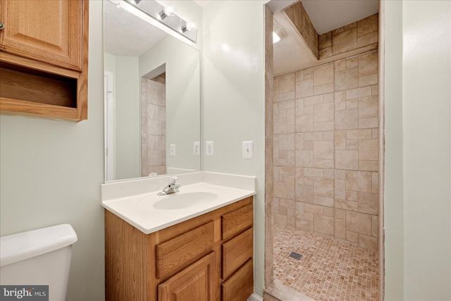 5710 RHODE ISLAND DR, Woodbridge, VA 22193