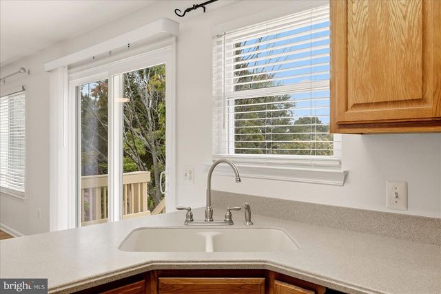 5710 RHODE ISLAND DR, Woodbridge, VA 22193