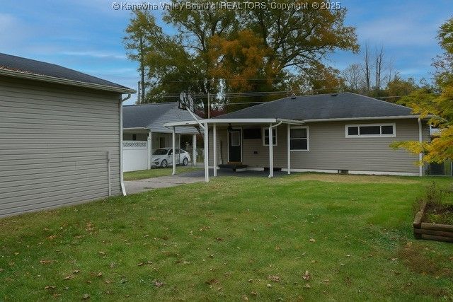 205 Sun Valley Drive, St Albans, WV 25177