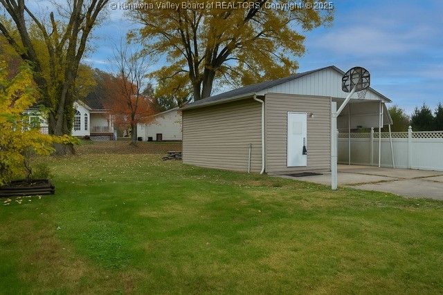 205 Sun Valley Drive, St Albans, WV 25177