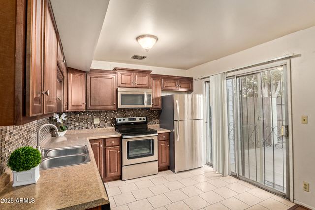 2535 W Rose Lane, Phoenix, AZ 85017