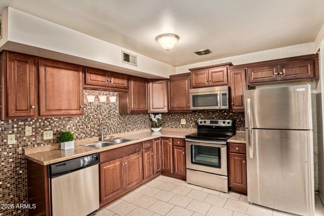 2535 W Rose Lane, Phoenix, AZ 85017