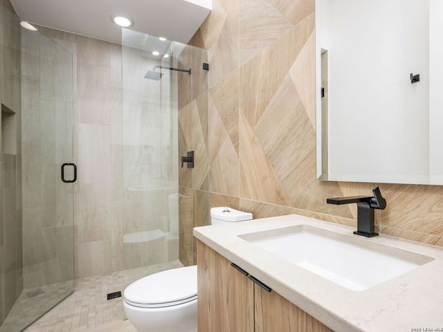 211 Wellesley Hill, San Antonio, TX 78231
