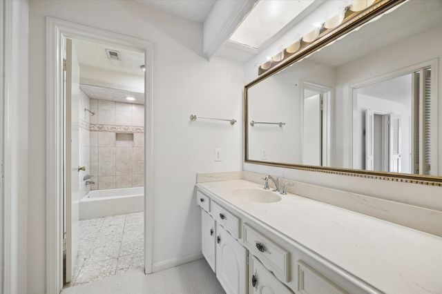 10835 Cranbrook Road, Houston, TX 77042