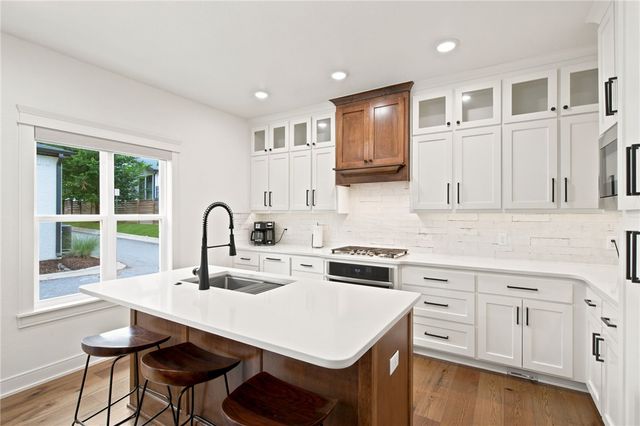 105 NW Ozark Way, Bentonville, AR 72712
