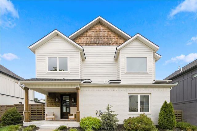 105 NW Ozark Way, Bentonville, AR 72712