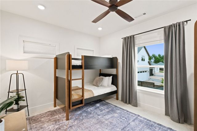 105 NW Ozark Way, Bentonville, AR 72712