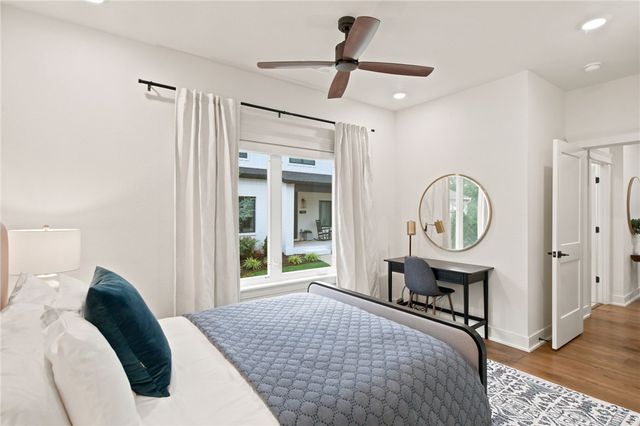 105 NW Ozark Way, Bentonville, AR 72712