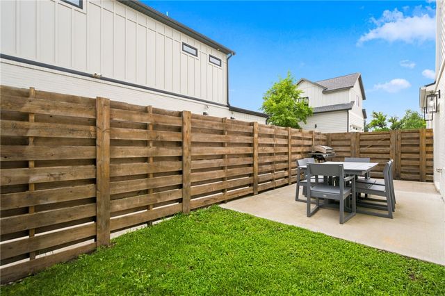 105 NW Ozark Way, Bentonville, AR 72712