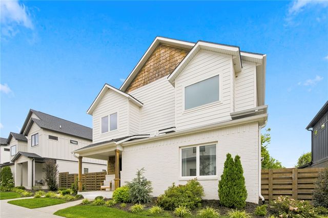 105 NW Ozark Way, Bentonville, AR 72712