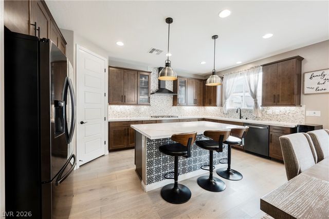 10145 Matter Overlook Drive, Las Vegas, NV 89178