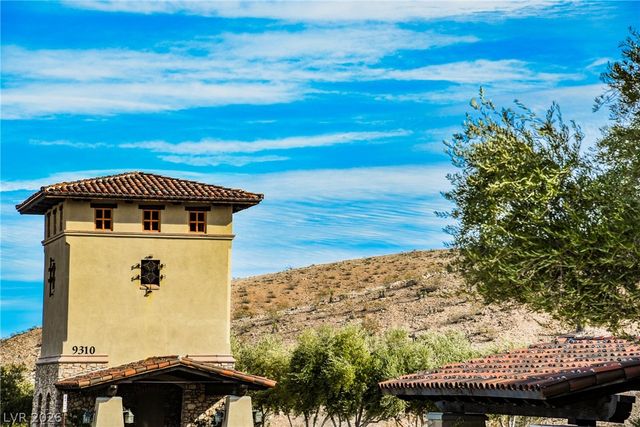 10145 Matter Overlook Drive, Las Vegas, NV 89178