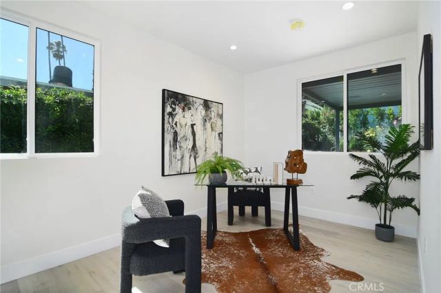 20100 Hatteras Street, Woodland Hills, CA 91367