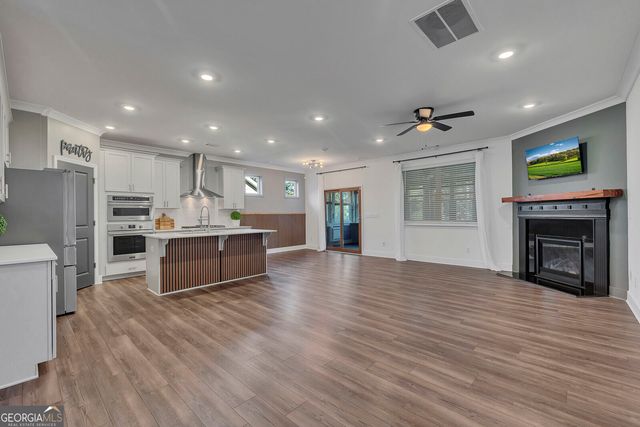 196 Hickory Bluffs Parkway, Canton, GA 30114
