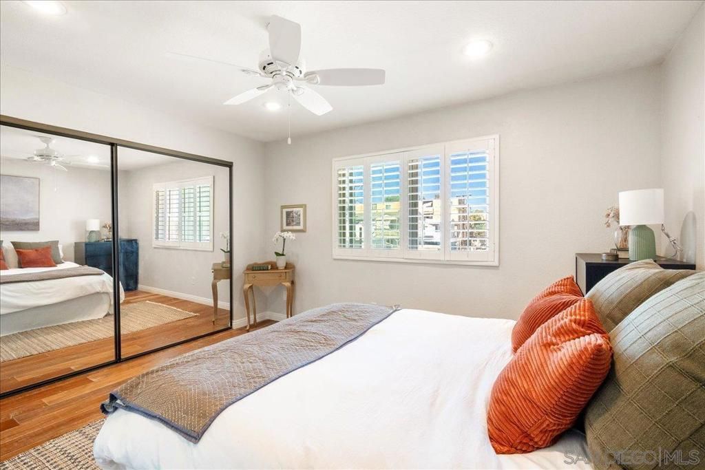 Image 14 of property listing at 2828 Famosa Blvd 305, San Diego, CA 92107