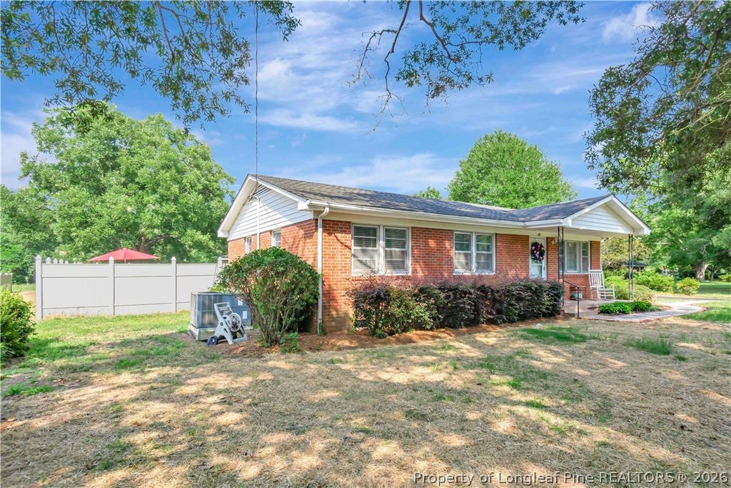 591 E Great Marsh Church Road, St Pauls, NC 28384 — photo 2