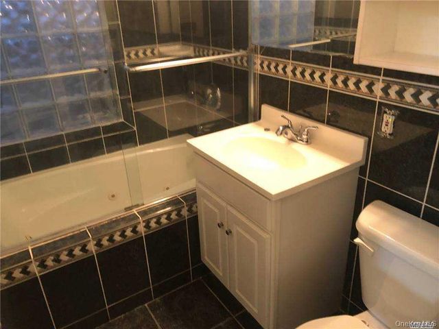 1 Allen Street 1, Lynbrook, NY 11563