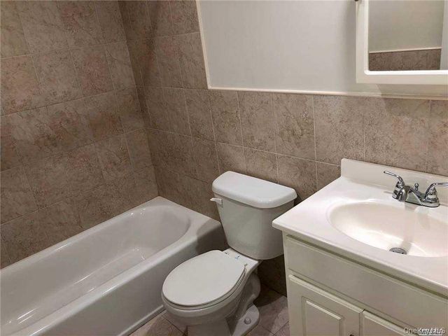 1 Allen Street 1, Lynbrook, NY 11563