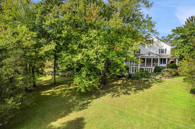 82 Honey Hollow Road, Pound Ridge, NY 10576