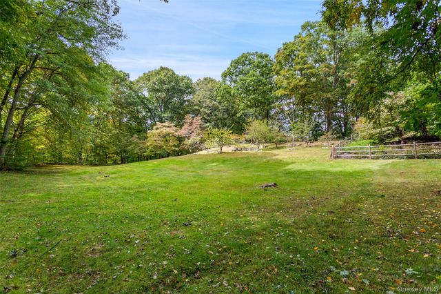 82 Honey Hollow Road, Pound Ridge, NY 10576