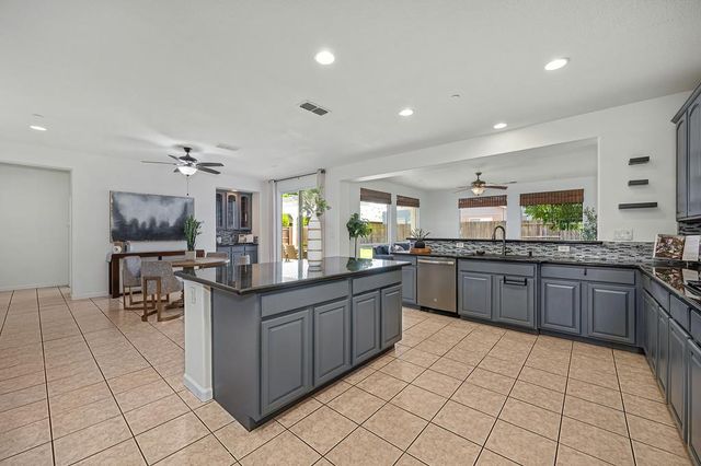1314 Earlham Ln, Lincoln, CA 95648