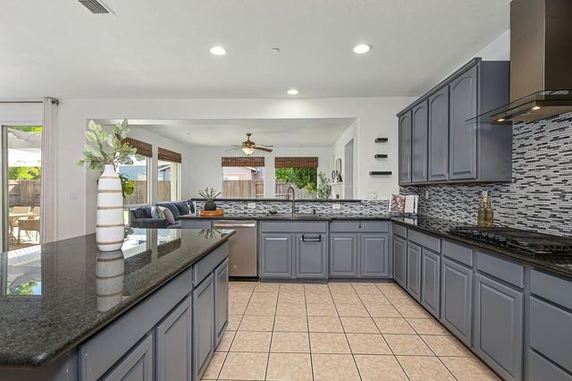 1314 Earlham Ln, Lincoln, CA 95648