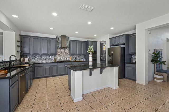 1314 Earlham Ln, Lincoln, CA 95648