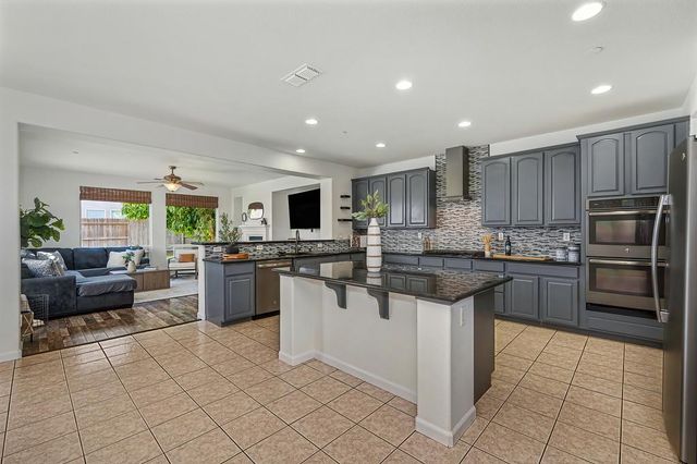 1314 Earlham Ln, Lincoln, CA 95648