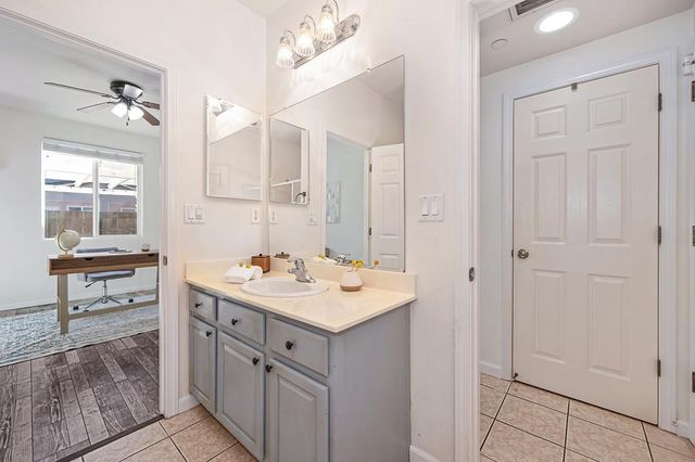 1314 Earlham Ln, Lincoln, CA 95648