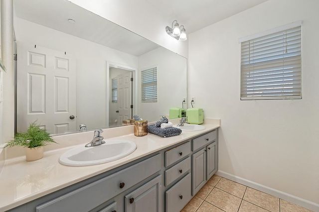 1314 Earlham Ln, Lincoln, CA 95648